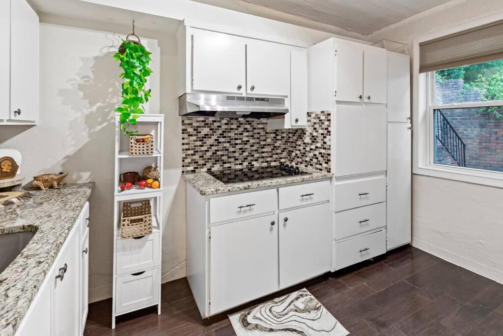 Cozy Buckhead Suite - Great Area, Free Easy Parking, Near Shops And Restaurants Atlanta Exterior photo